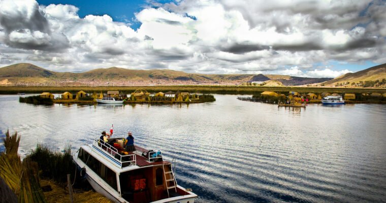 Descubre la belleza natural del Lago Titicaca: guía turística